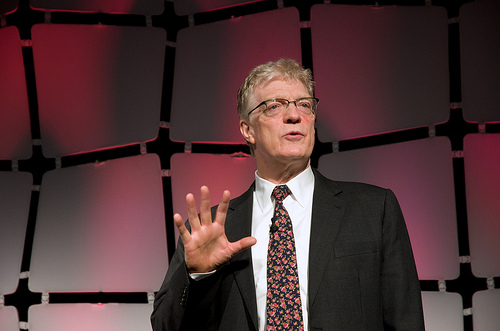 Presentasi Pendidikan Oleh Ken Robinson-Sekolah Membunuh Kreativitas